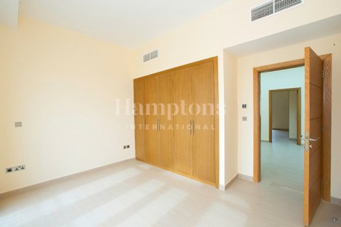 Снять в аренду виллу в Jumeirah Park Homes, Jumeirah Park, Дубай: 4 спальни, 455.22470000м², № 12625 - фото 11