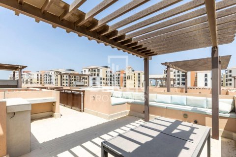 Villa en Jumeirah, Dubai, 4 dormitorios, 450.21 m², № 125232 - foto 20
