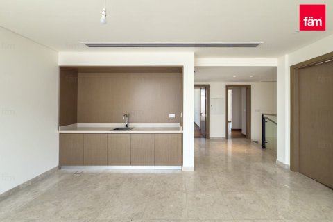 Villa in Al Furjan, Dubai 4 bedrooms, 587.7 sq.m. № 84668 - photo 6