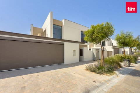 Villa in Al Furjan, Dubai 4 bedrooms, 587.7 sq.m. № 84668 - photo 14