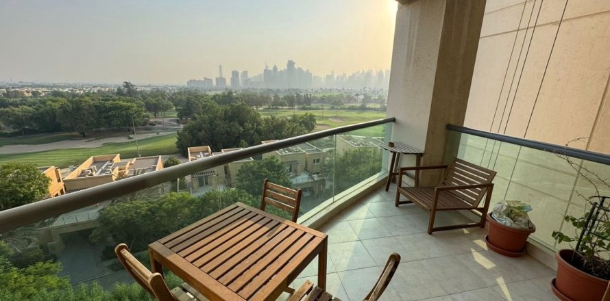 Appartement à The Views, Dubai, 2 chambres, 137.3 m², № 84651