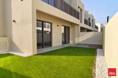 Villa en Dubai, 4 dormitorios, 277.2 m², № 41832 - foto 1