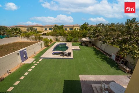 Villa en Dubai, 4 dormitorios, 759.1 m², № 41833 - foto 16