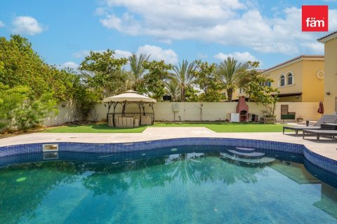 Villa en Dubai, 4 dormitorios, 759.1 m², № 41833 - foto 27