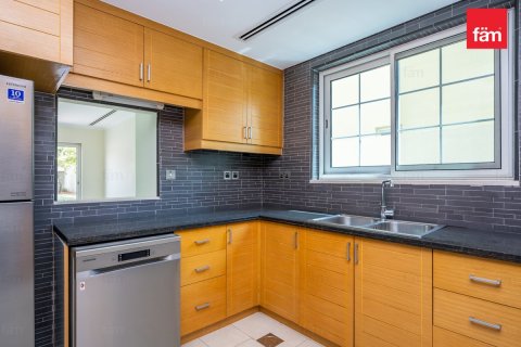 Villa en Dubai, 4 dormitorios, 759.1 m², № 41833 - foto 10