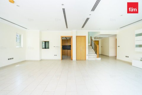 Villa en Dubai, 4 dormitorios, 759.1 m², № 41833 - foto 11