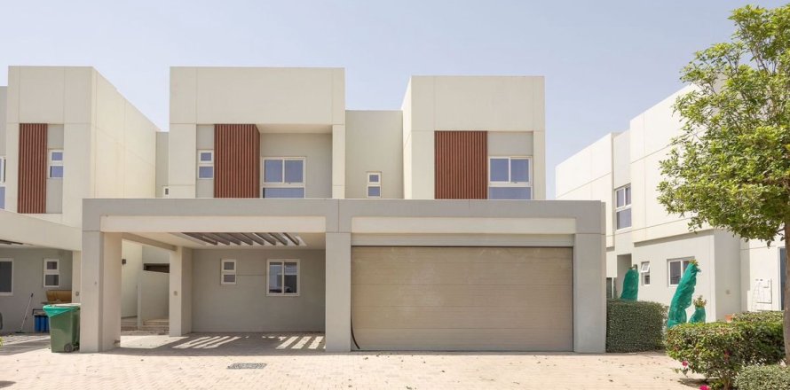 Villa à Dubai, 4 chambres, 230.5 m², № 41844