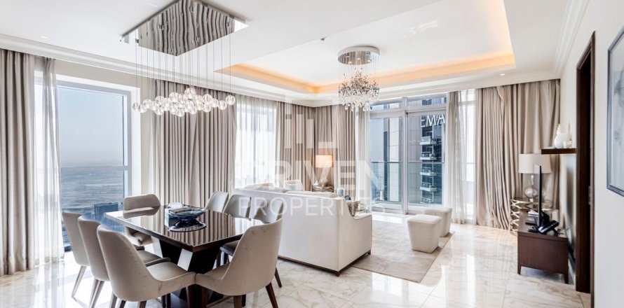 Apartamento en The Address Residence Fountain Views, Downtown Dubai (Downtown Burj Dubai), Dubai, 3 dormitorios, 183.76 m², № 136749