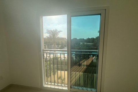 Villa in Dubai 4 bedrooms, 229.9 sq.m. № 72204 - photo 7