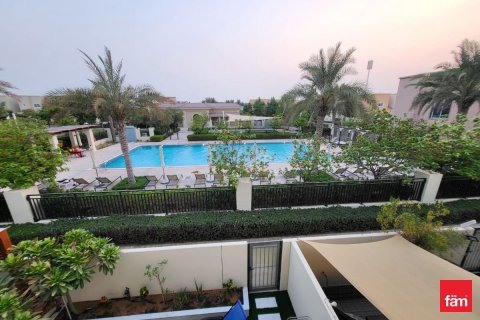 Villa in Dubai 4 bedrooms, 229.9 sq.m. № 72204 - photo 6