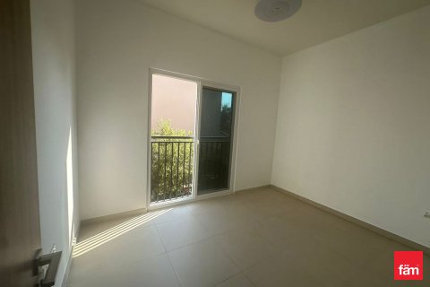 Villa in Dubai 4 bedrooms, 229.9 sq.m. № 72204 - photo 3