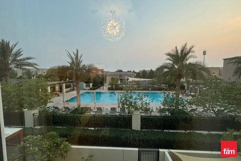 Villa in Dubai 4 bedrooms, 229.9 sq.m. № 72204 - photo 12