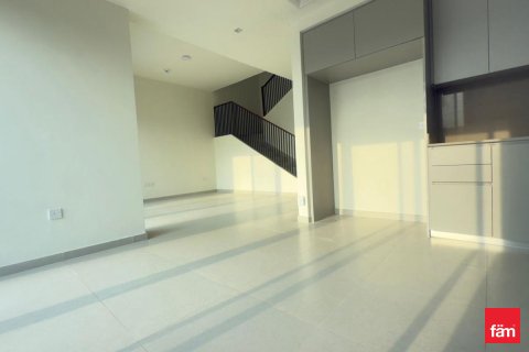 Снять в аренду виллу в Дубае: 4 спальни, 369м², № 72198 - фото 3