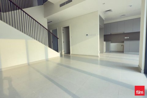 Снять в аренду виллу в Дубае: 4 спальни, 369м², № 72198 - фото 2