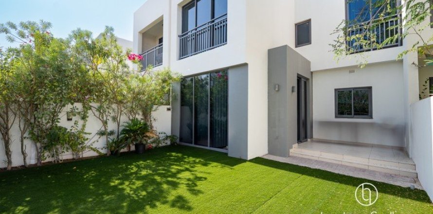 Вилла в Дубай Хилс Эстейт, Дубай, 3 спальни, 203м², № 83207