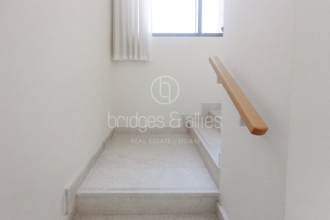 Villa in Dubai Hills Estate, Dubai 3 bedrooms, 193 sq.m. № 83206 - photo 18