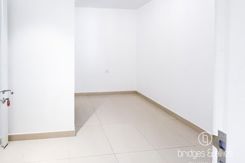 Снять в аренду виллу в Дубай Хилс Эстейт, Дубай: 3 спальни, 285м², № 83208 - фото 8