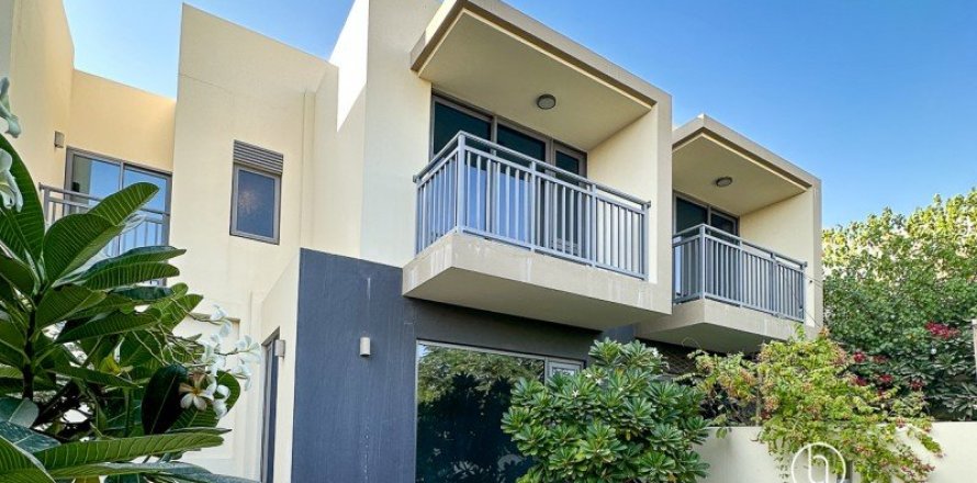 Вилла в Дубай Хилс Эстейт, Дубай, 3 спальни, 285м², № 83208