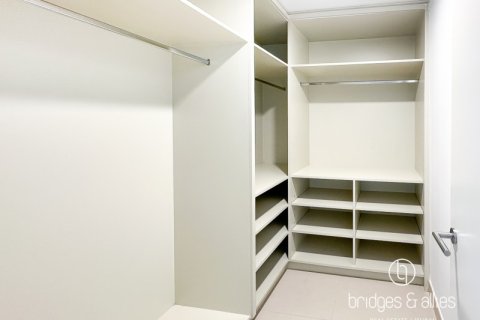 Снять в аренду виллу в Дубай Хилс Эстейт, Дубай: 3 спальни, 285м², № 83208 - фото 13