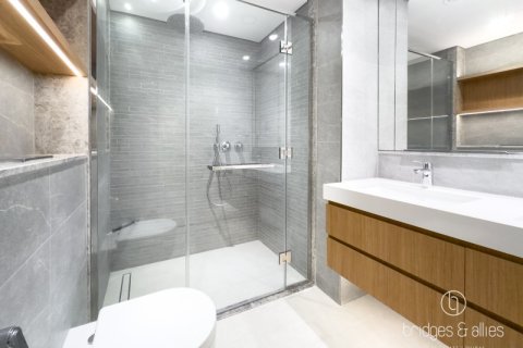 Снять в аренду квартиру в Дубай Хилс Эстейт, Дубай: 2 спальни, 118м², № 83209 - фото 24