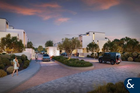 Villa in Jumeirah Golf Estates, Dubai 5 bedrooms, 373 sq.m. № 75234 - photo 9