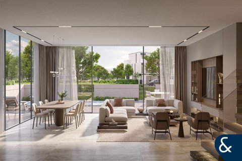 Villa in Jumeirah Golf Estates, Dubai 4 bedrooms, 271 sq.m. № 75233 - photo 2