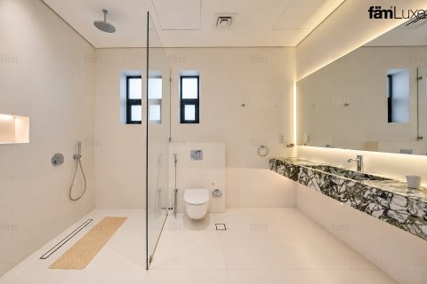 Villa in Al Barsha, Dubai 5 bedrooms, 1227.9 sq.m. № 141774 - photo 2