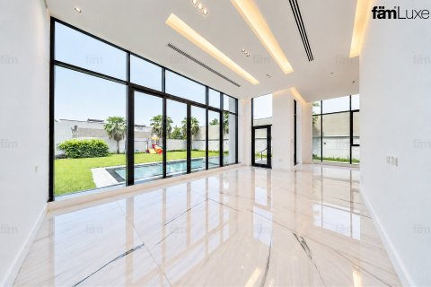 Villa in Al Barsha, Dubai 5 bedrooms, 1227.9 sq.m. № 141774 - photo 28