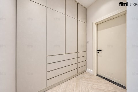 Villa in Al Barsha, Dubai 5 bedrooms, 1227.9 sq.m. № 141774 - photo 9