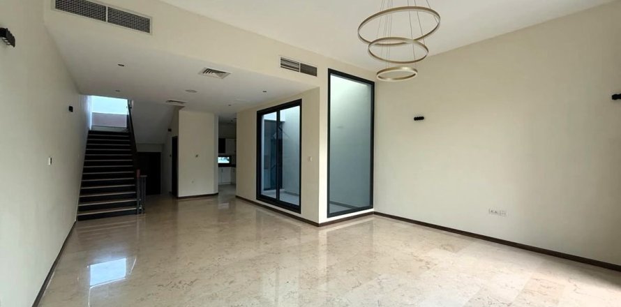 Townhouse in Dubai 4 bedrooms, 158.6 sq.m. № 118378