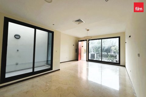 Townhouse in Dubai 4 bedrooms, 158.6 sq.m. № 118378 - photo 8