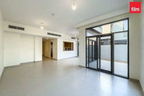 Villa à Dubai, 4 chambres, 252 m², № 67499 - photo 2