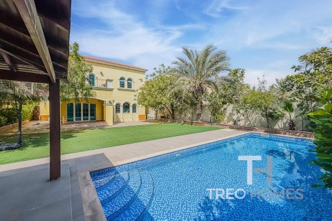 Villa in Legacy, Jumeirah Park, Dubai 3 bedrooms, 328 sq.m. № 16341 - photo 3