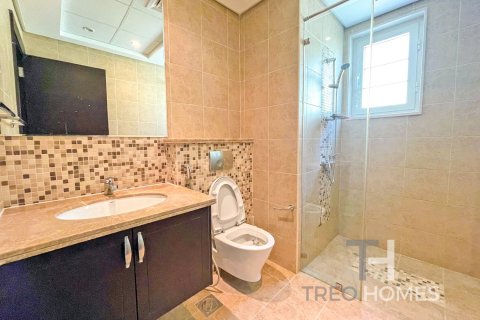 Villa in Legacy, Jumeirah Park, Dubai 3 bedrooms, 328 sq.m. № 16341 - photo 11