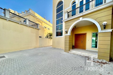 Villa à Jumeirah Park, Dubai, 4 chambres, 455 m², № 16346 - photo 1