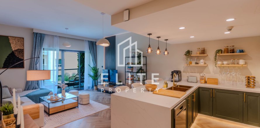 Apartment in Dubai studio, 77 sq.m. № 85462