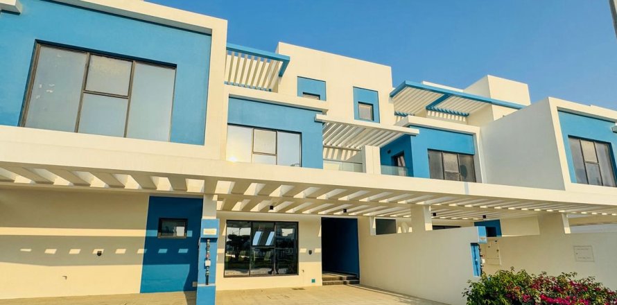 Таунхаус в Дубае, 4 спальни, 211.5м², № 76876