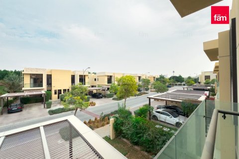 Villa à Dubai, 3 chambres, 253 m², № 76868 - photo 1