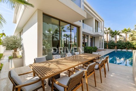Villa à La Mer, Jumeirah, Dubai, 6 chambres, 880.44 m², № 125110