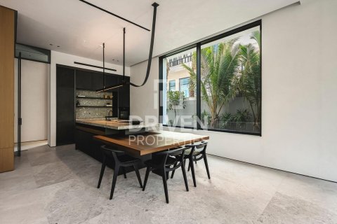 Villa en La Mer, Jumeirah, Dubai, 6 dormitorios, 893.73 m², № 125113 - foto 6