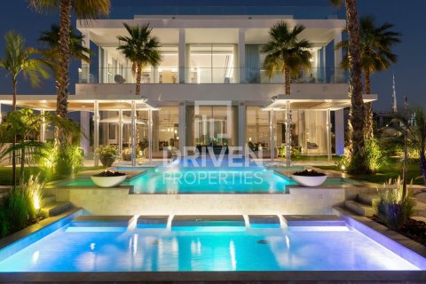 Villa in Jumeirah Bay Island, Jumeirah, Dubai 5 bedrooms, 1602.76 sq.m. № 125109 - photo 11