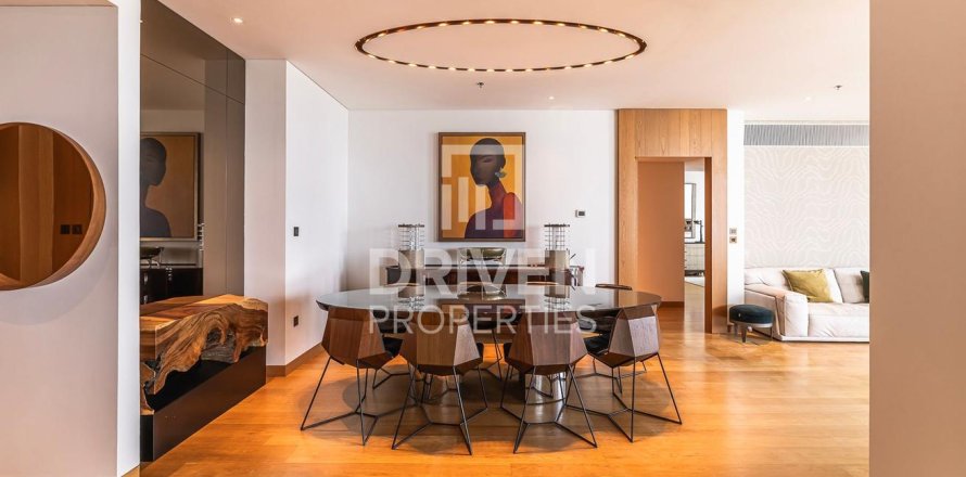 Apartment in Jumeirah Bay Island, Jumeirah, Dubai 3 bedrooms, 244.43 sq.m. № 125112