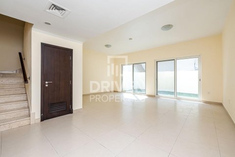 Villa en International City, Dubai, 3 dormitorios, 154 m², № 20751 - foto 15