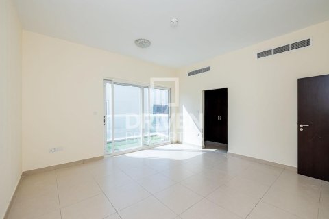 Villa en International City, Dubai, 3 dormitorios, 154 m², № 20751 - foto 3