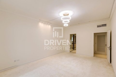 Villa in Al Barsha 1, Al Barsha, Dubai 4 bedrooms, 311 sq.m. № 20743 - photo 15