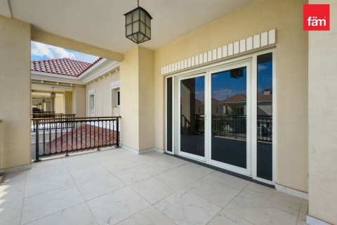 Купить виллу в Дубае: 4 спальни, 362.6м², № 89528 - фото 6