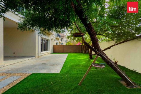 Купить виллу в Дубае: 4 спальни, 362.6м², № 89528 - фото 21