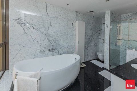 Apartamento en Dubai, 2 dormitorios, 275.4 m², № 89538 - foto 21