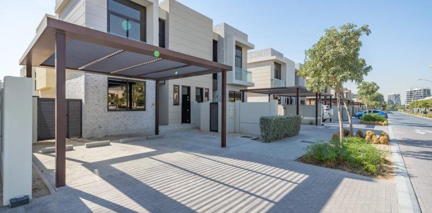Villa en Dubai, 3 dormitorios, 324 m², № 2476