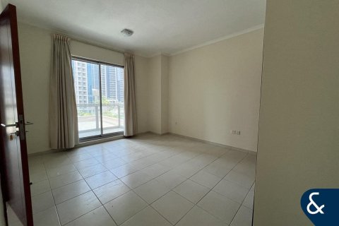 Снять в аренду квартиру в Даунтаун Дубай (Даунтаун Бурдж Дубай), Дубай: 1 спальня, 88м², № 76524 - фото 1